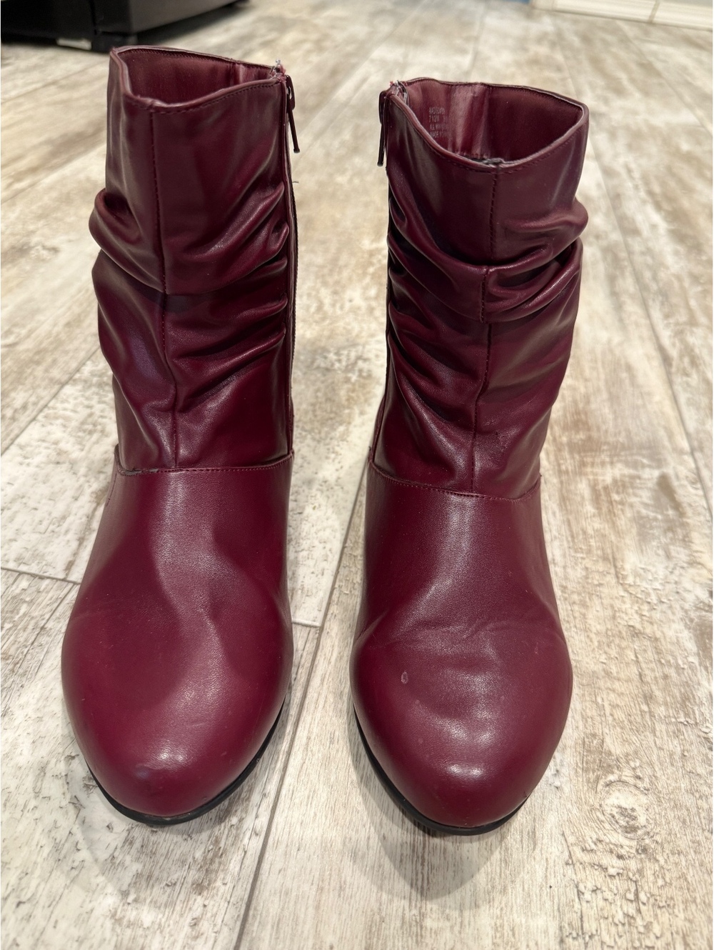 Comfortview Madison 7.5M Burgundy Slouch Boots AS IS